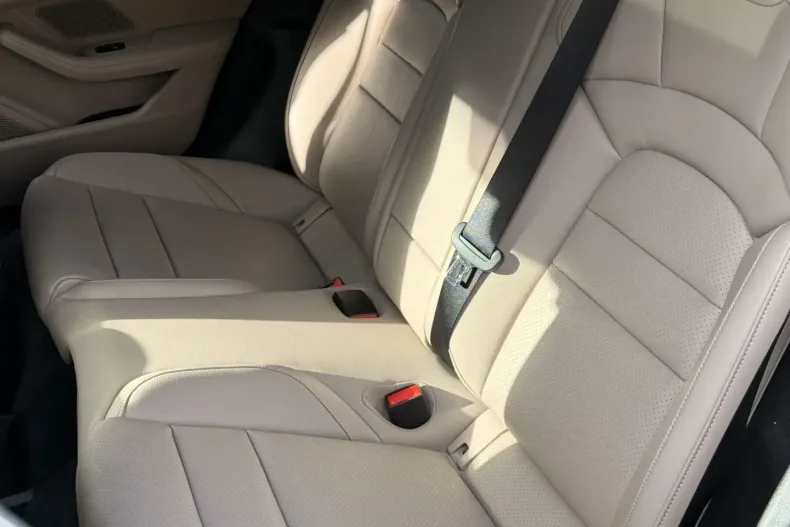 Porsche Taycan din 2023 cu 20.100 km - oferta POR177028 - foto 22