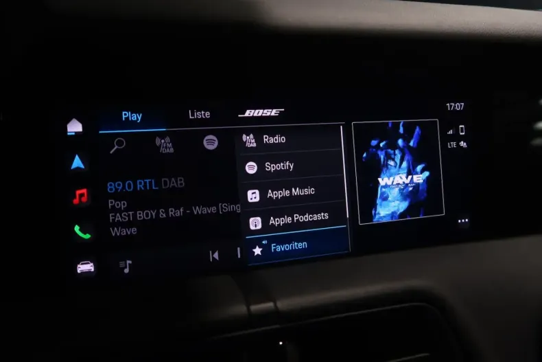 Porsche Taycan din 2024 cu 29.859 km - oferta POR177029 - foto 24