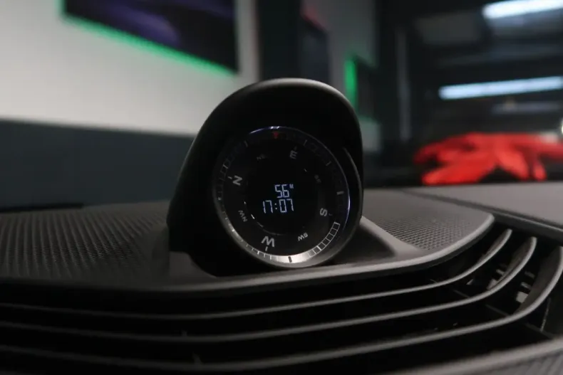 Porsche Taycan din 2024 cu 29.859 km - oferta POR177029 - foto 27