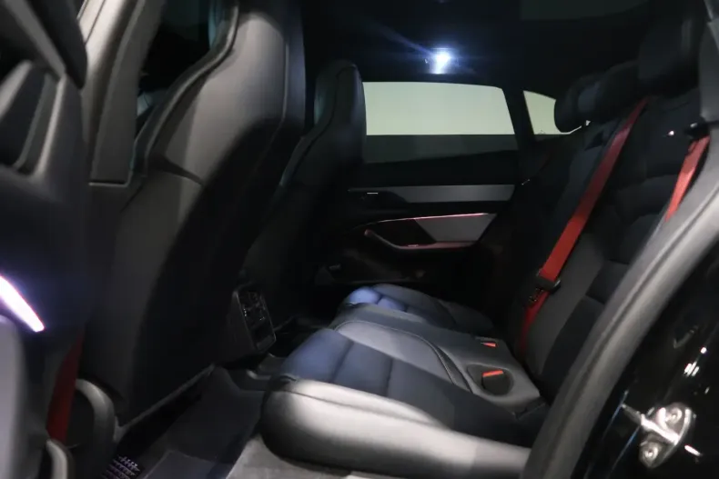 Porsche Taycan din 2024 cu 29.859 km - oferta POR177029 - foto 33