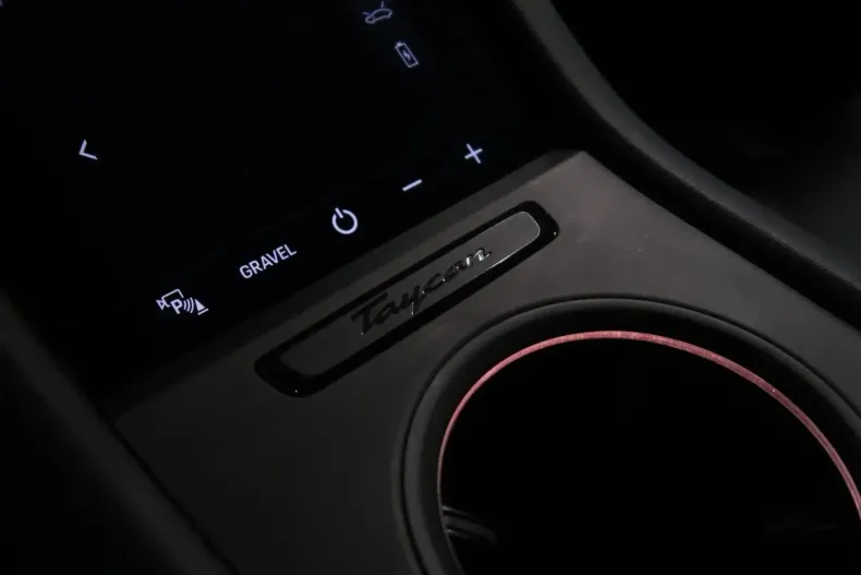 Porsche Taycan din 2024 cu 29.859 km - oferta POR177029 - foto 36