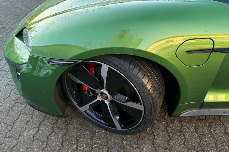 Porsche Taycan din 2023 cu 79.999 km - oferta POR177034 - foto 8