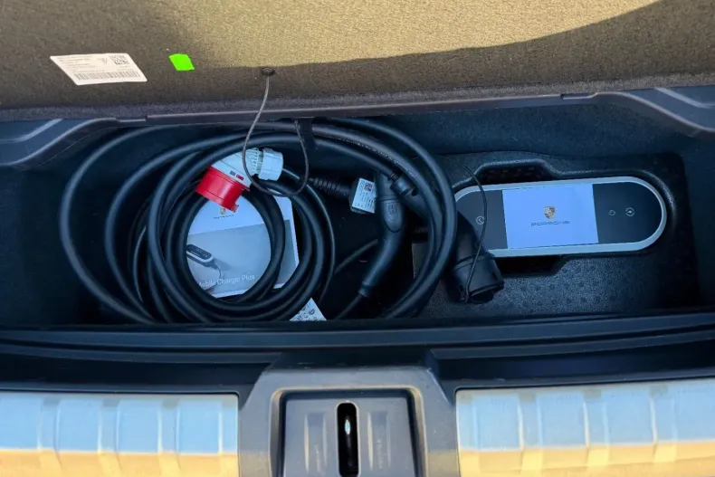 Porsche Taycan din 2023 cu 79.999 km - oferta POR177034 - foto 21