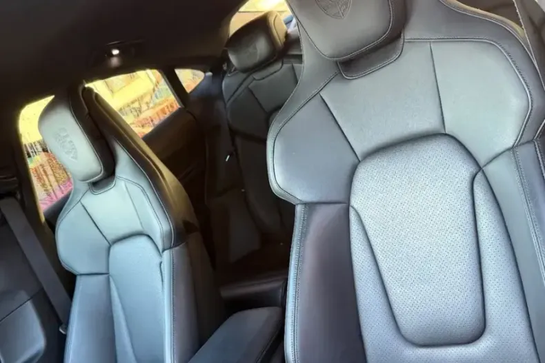 Porsche Taycan din 2023 cu 79.999 km - oferta POR177034 - foto 22