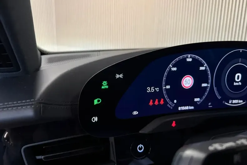 Porsche Taycan din 2023 cu 79.875 km - oferta POR177035 - foto 18