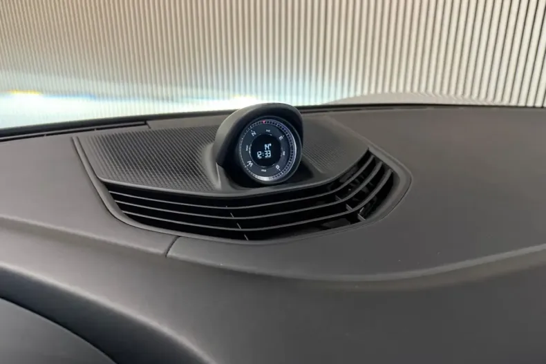 Porsche Taycan din 2023 cu 79.875 km - oferta POR177035 - foto 24