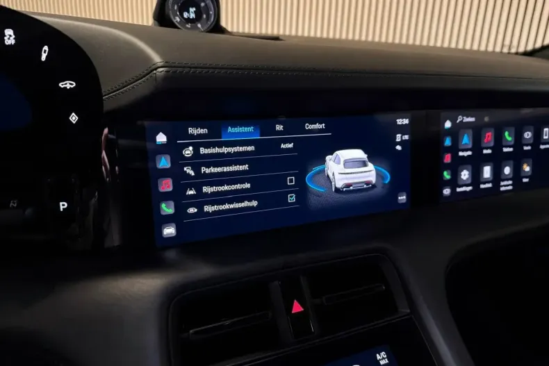 Porsche Taycan din 2023 cu 79.875 km - oferta POR177035 - foto 29