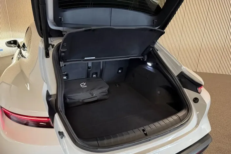 Porsche Taycan din 2023 cu 79.875 km - oferta POR177035 - foto 41