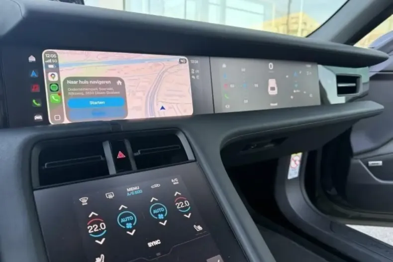 Porsche Taycan din 2023 cu 48.000 km - oferta POR177036 - foto 10