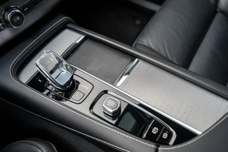 Volvo XC90 din 2023 cu 61.100 km - oferta VOL177039 - foto 21