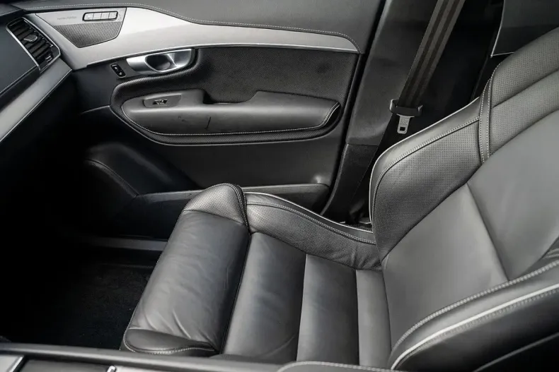 Volvo XC90 din 2023 cu 61.100 km - oferta VOL177039 - foto 23