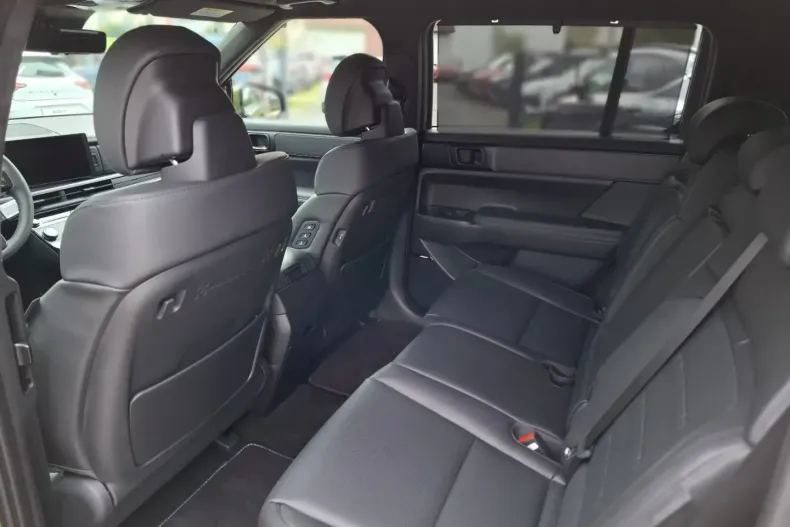 Hyundai SANTA FE din 2025 cu 14.596 km - oferta HYU177047 - foto 8