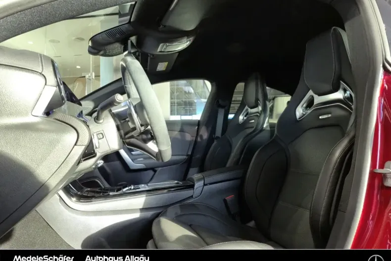 Mercedes-Benz CLA 45 AMG din 2024 cu 4.561 km - oferta MER177052 - foto 4