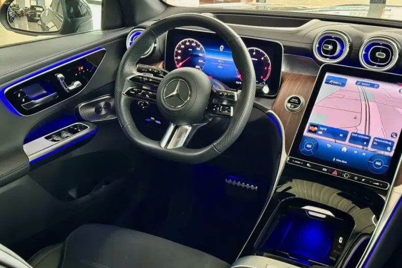 Mercedes-Benz GLC 300 din 2024 cu 9.900 km - oferta MER177061 - foto 13