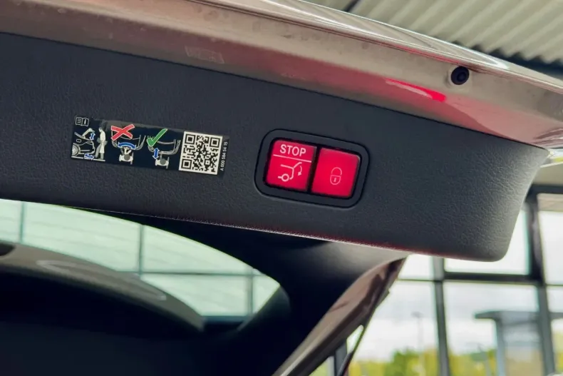 Mercedes-Benz GLC 300 din 2024 cu 9.900 km - oferta MER177061 - foto 19