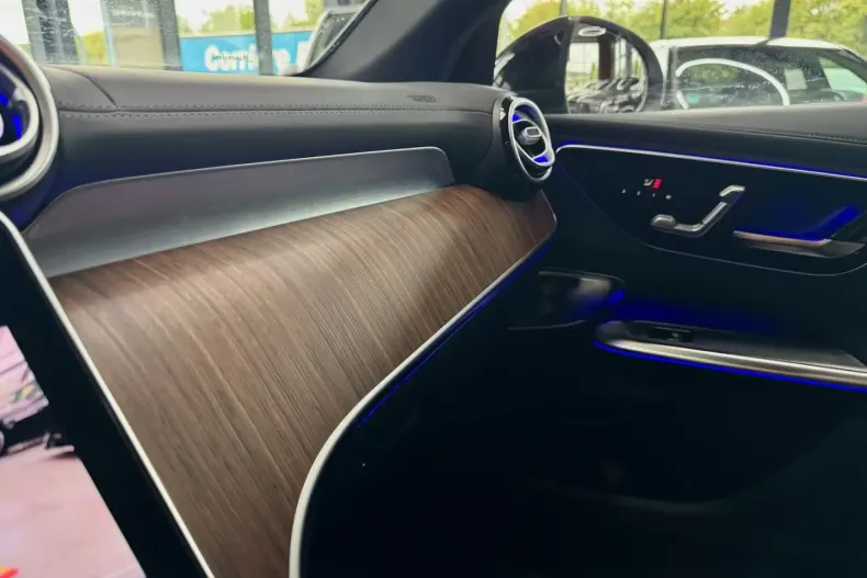 Mercedes-Benz GLC 300 din 2024 cu 9.900 km - oferta MER177061 - foto 21