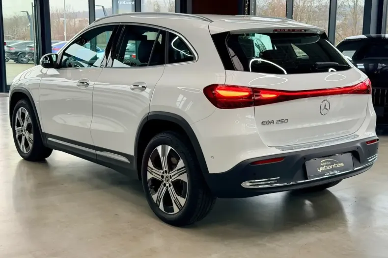 Mercedes-Benz EQA din 2025 cu 6.900 km - oferta MER177074 - foto 3