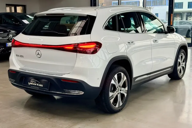 Mercedes-Benz EQA din 2025 cu 6.900 km - oferta MER177074 - foto 4