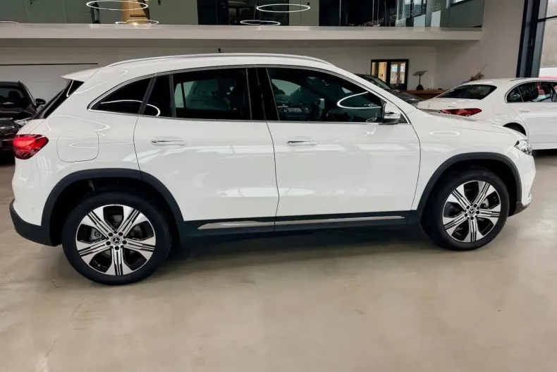 Mercedes-Benz EQA din 2025 cu 6.900 km - oferta MER177074 - foto 24