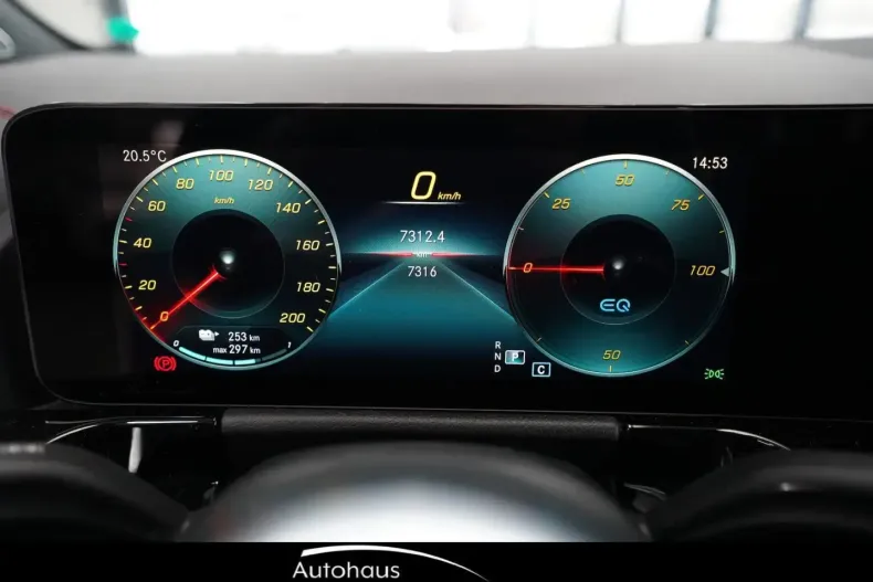 Mercedes-Benz EQA din 2023 cu 7.200 km - oferta MER177075 - foto 7