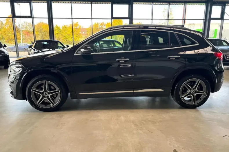 Mercedes-Benz GLA 250 din 2024 cu 9.500 km - oferta MER177076 - foto 7