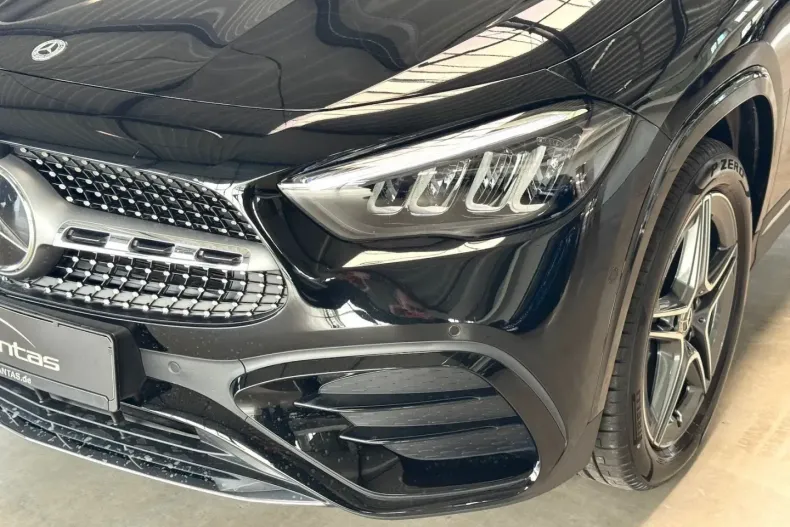 Mercedes-Benz GLA 250 din 2024 cu 9.500 km - oferta MER177076 - foto 10