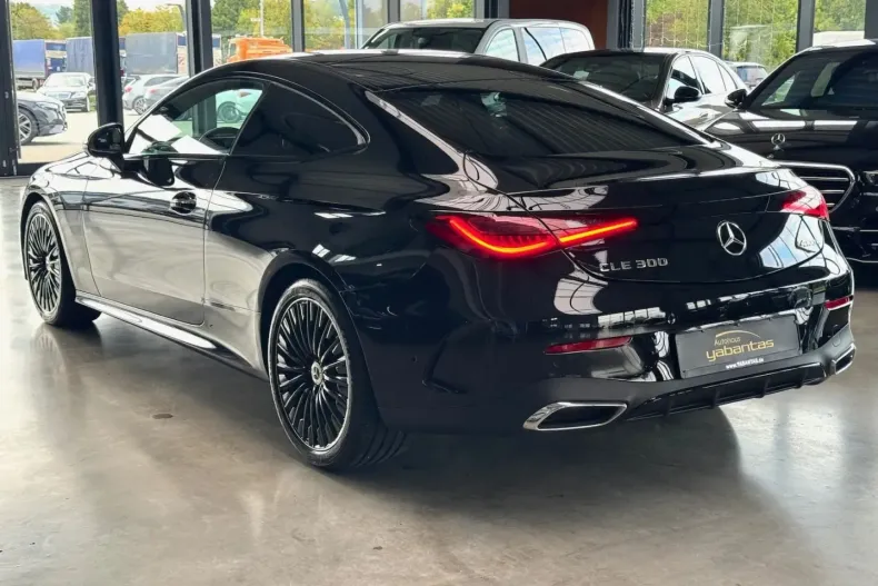 Mercedes-Benz CLE 300 din 2024 cu 10.300 km - oferta MER177079 - foto 4
