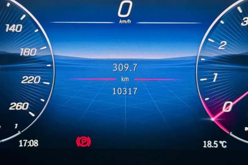 Mercedes-Benz CLE 300 din 2024 cu 10.300 km - oferta MER177079 - foto 9