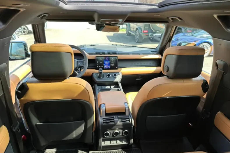 Land Rover Defender din 2022 cu 45.000 km - oferta LAN177080 - foto 2