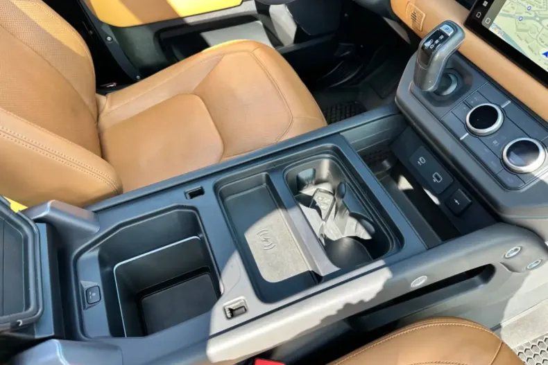 Land Rover Defender din 2022 cu 45.000 km - oferta LAN177080 - foto 12