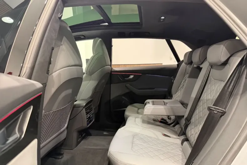 Audi SQ8 din 2022 cu 36.000 km - oferta AUD177082 - foto 17