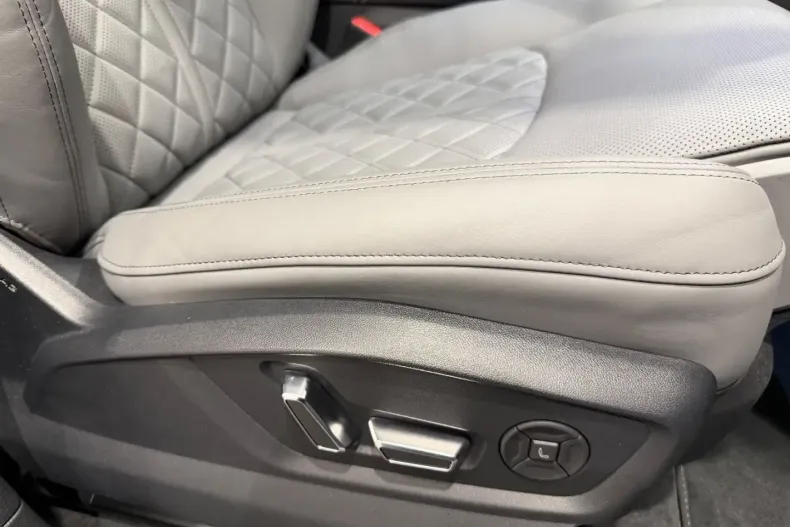 Audi SQ8 din 2022 cu 36.000 km - oferta AUD177082 - foto 22