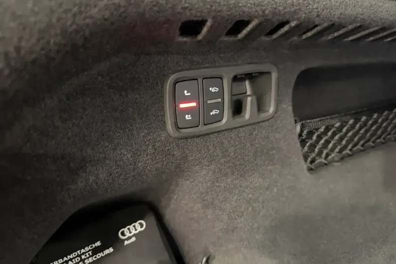 Audi SQ8 din 2022 cu 36.000 km - oferta AUD177082 - foto 35