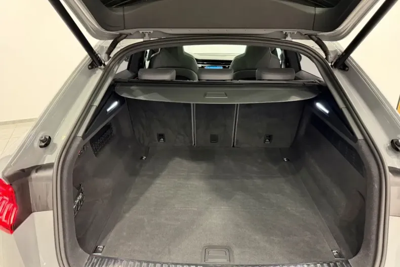 Audi SQ8 din 2022 cu 36.000 km - oferta AUD177082 - foto 36