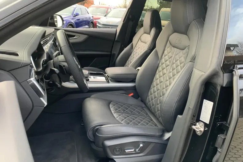 Audi Q8 din 2025 cu 7.500 km - oferta AUD177084 - foto 14