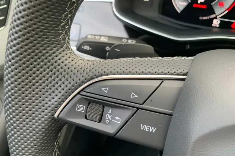 Audi Q8 din 2025 cu 7.500 km - oferta AUD177084 - foto 15