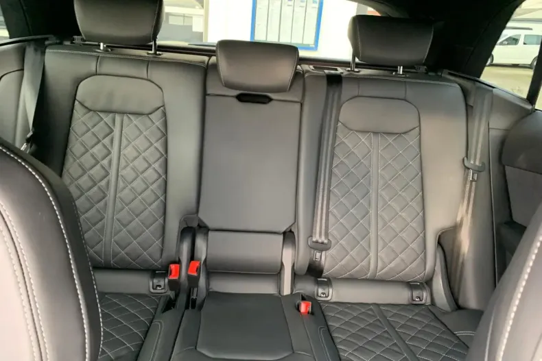 Audi Q8 din 2025 cu 7.500 km - oferta AUD177084 - foto 22