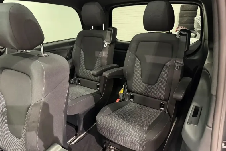 Mercedes-Benz V 300 din 2021 cu 70.000 km - oferta MER177086 - foto 13