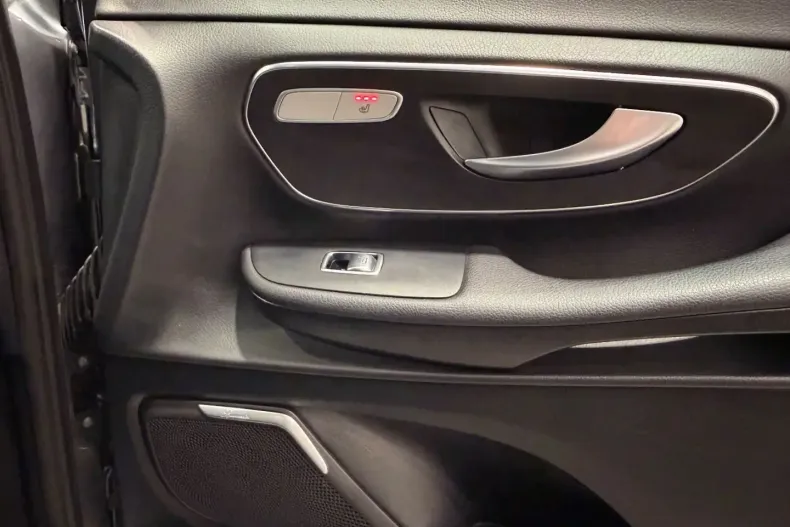 Mercedes-Benz V 300 din 2021 cu 70.000 km - oferta MER177086 - foto 17