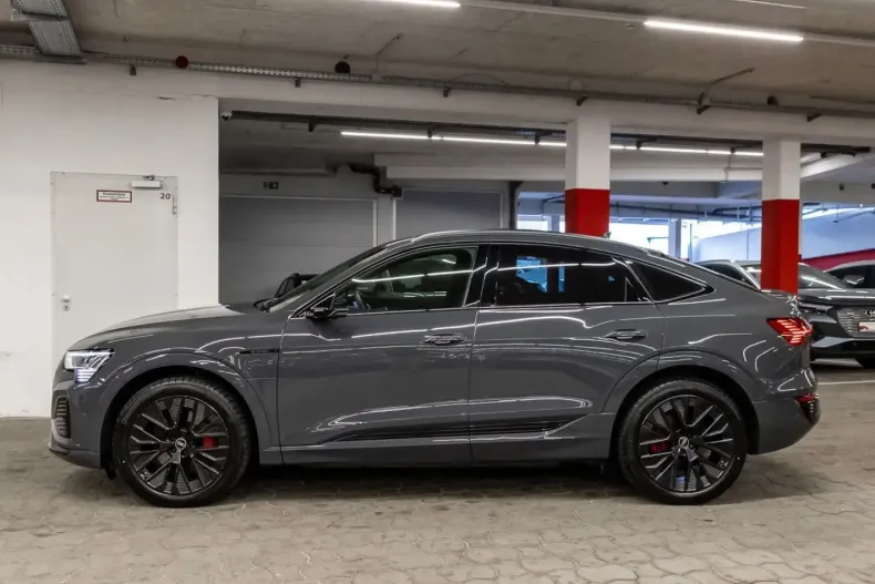 Audi Q8 din 2023 cu 48.119 km - oferta AUD177087 - foto 3