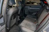 Audi Q8 din 2023 cu 48.119 km - oferta AUD177087 - foto 9