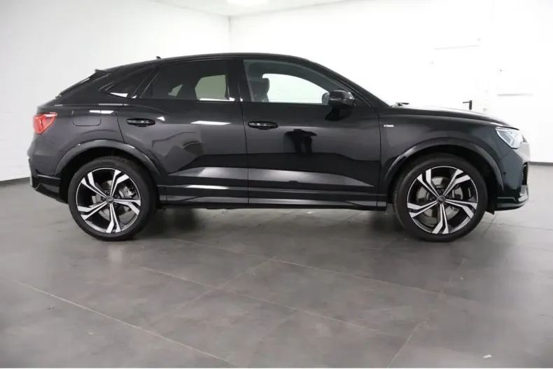 Audi Q3 din 2025 cu 25.231 km - oferta AUD177089 - foto 4