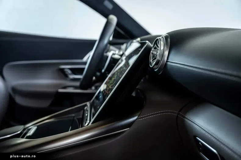 Mercedes-Benz SL 63 AMG din 2023 cu 23.000 km - oferta MER177095 - foto 28