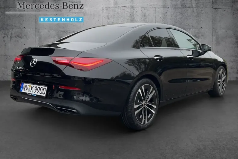 Mercedes-Benz CLA 200 din 2024 cu 16.500 km - oferta MER177101 - foto 4