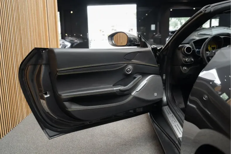 Ferrari Portofino din 2023 cu 11.876 km - oferta FER177105 - foto 6