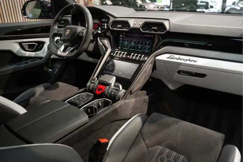 Lamborghini Urus din 2023 cu 29.996 km - oferta LAM177108 - foto 8