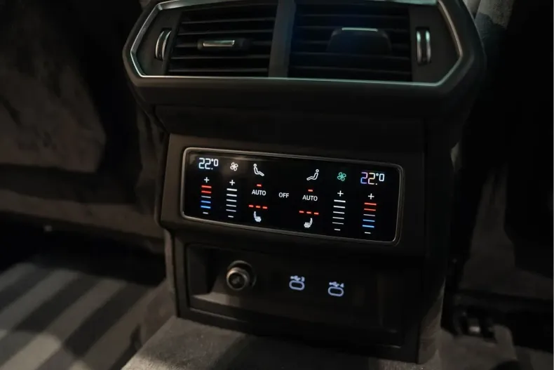 Lamborghini Urus din 2023 cu 29.996 km - oferta LAM177108 - foto 40