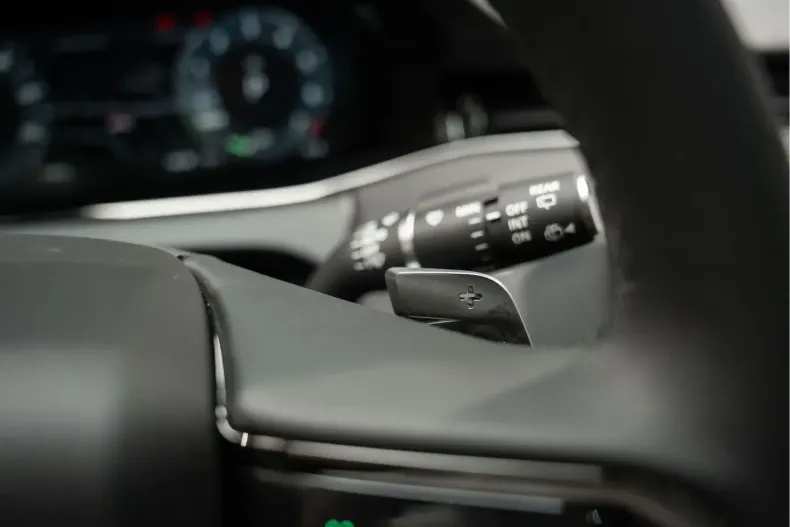 Land Rover Range Rover Evoque din 2025 cu 1.098 km - oferta LAN177109 - foto 40