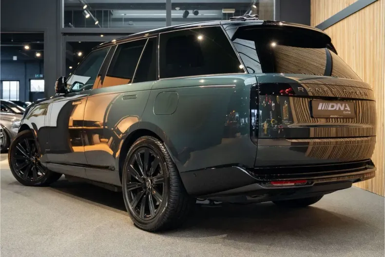 Land Rover Range Rover din 2024 cu 19.945 km - oferta LAN177111 - foto 2