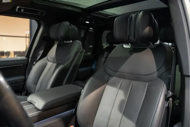 Land Rover Range Rover din 2024 cu 19.945 km - oferta LAN177111 - foto 10